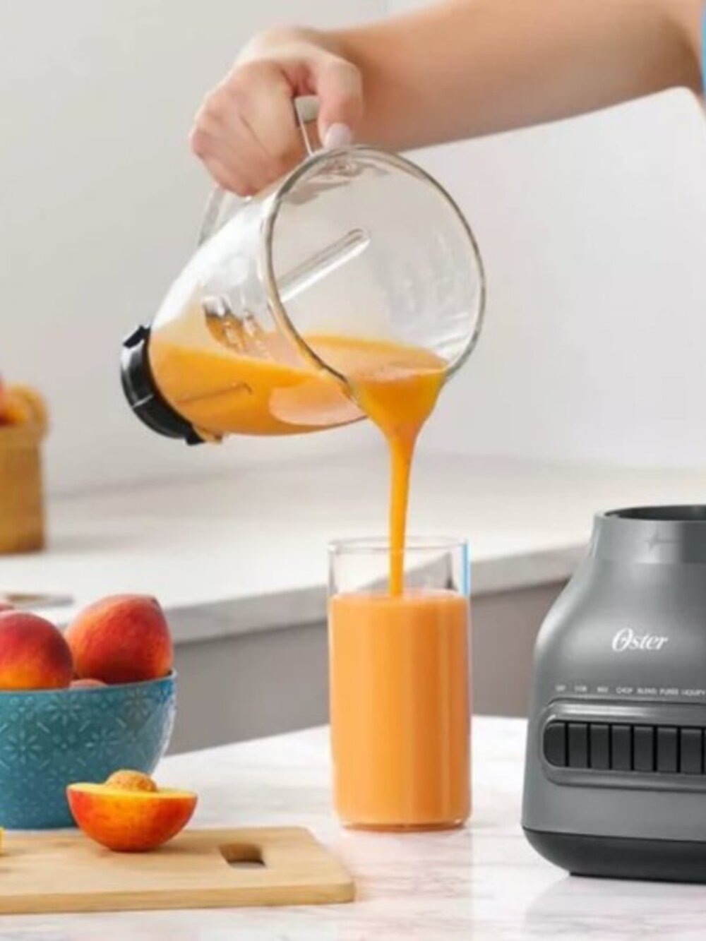Oster Easy to Clean 700 Watt Blender with 20 Ounce Blend-N-Go Cup in Grey - Picture 4 of 7